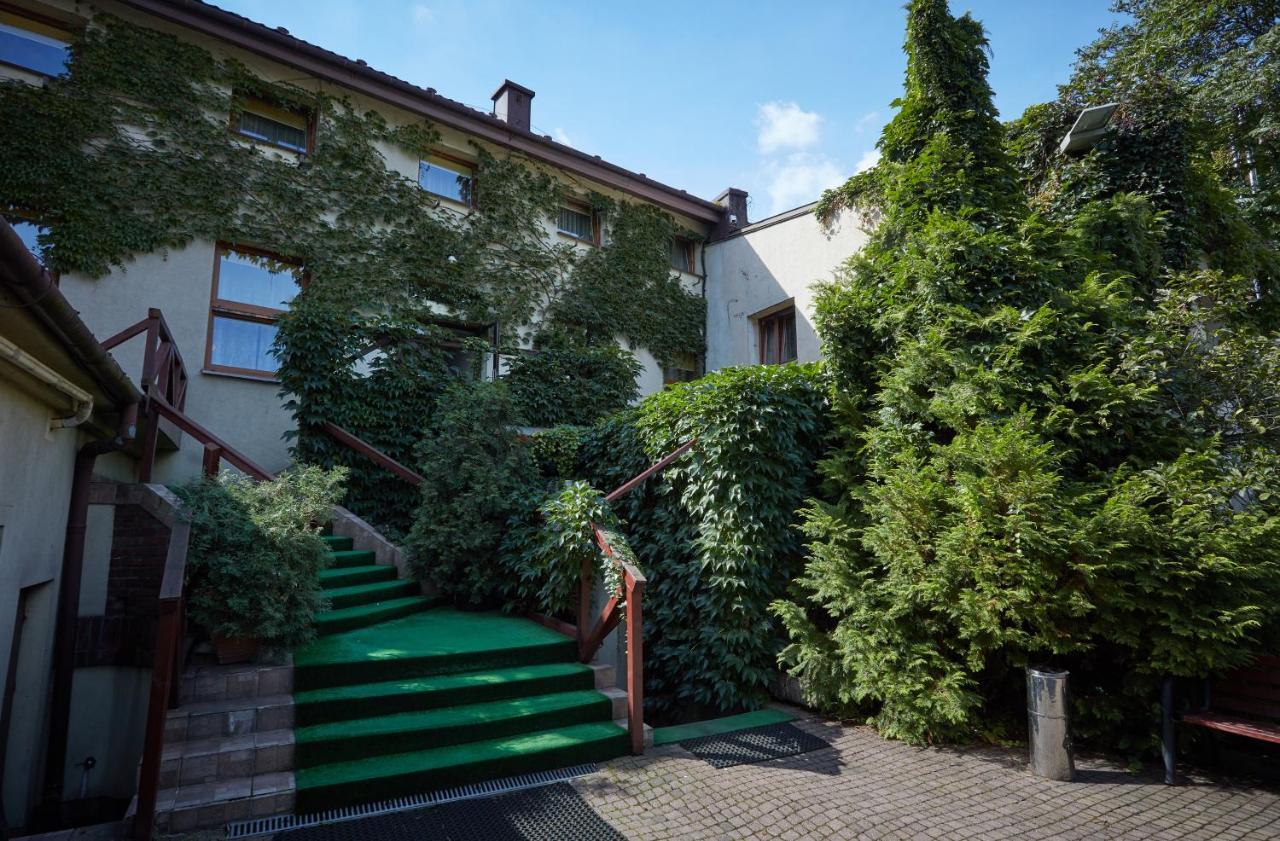 Batory Annex — Zdjęcia 1